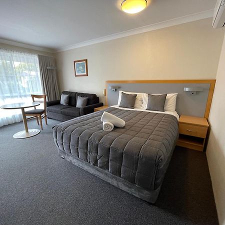 George Bass Motor Inn Nowra Exterior photo