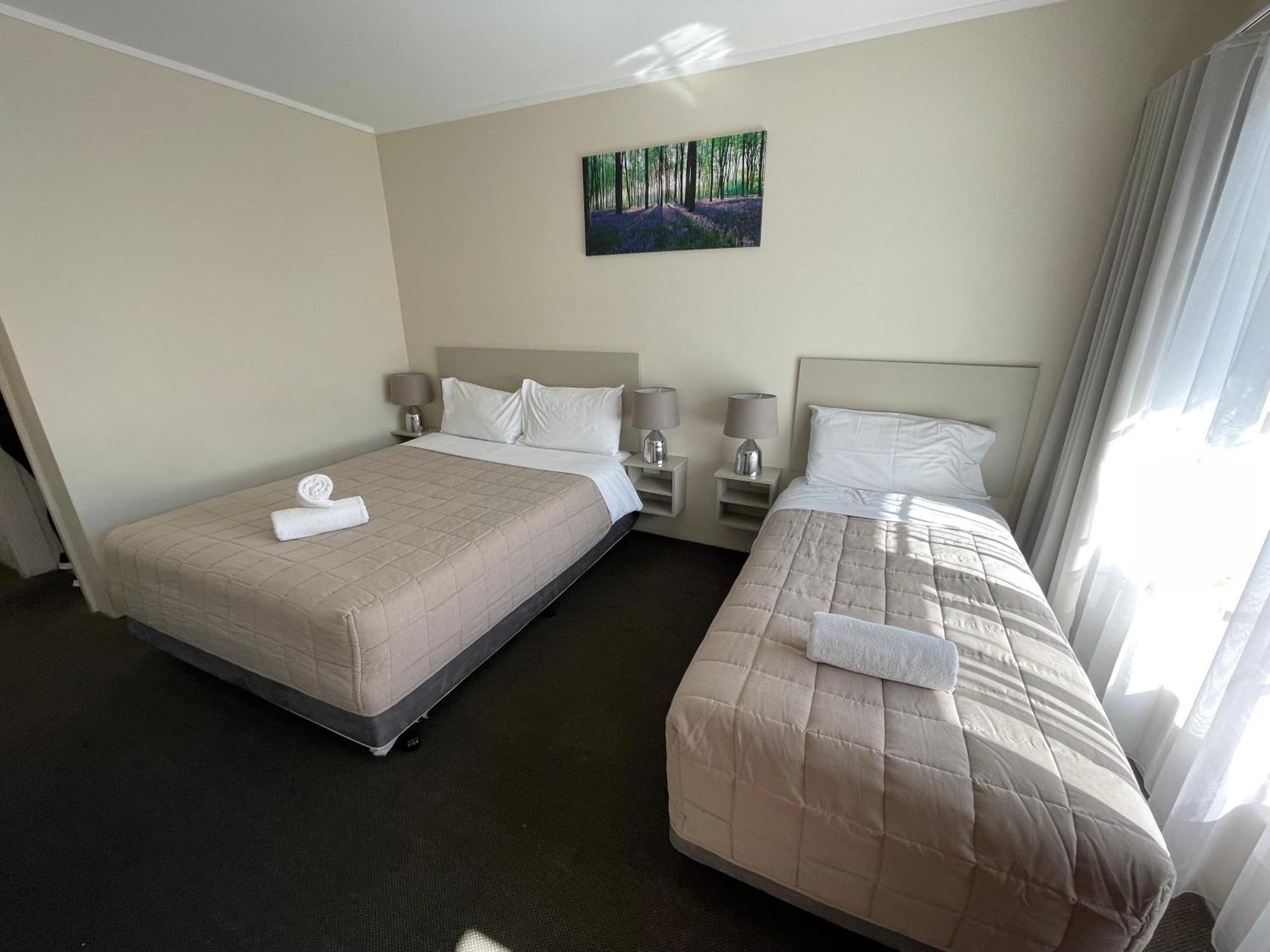 George Bass Motor Inn Nowra Exterior photo